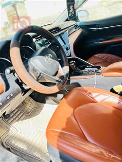 تۆیۆتا کامری